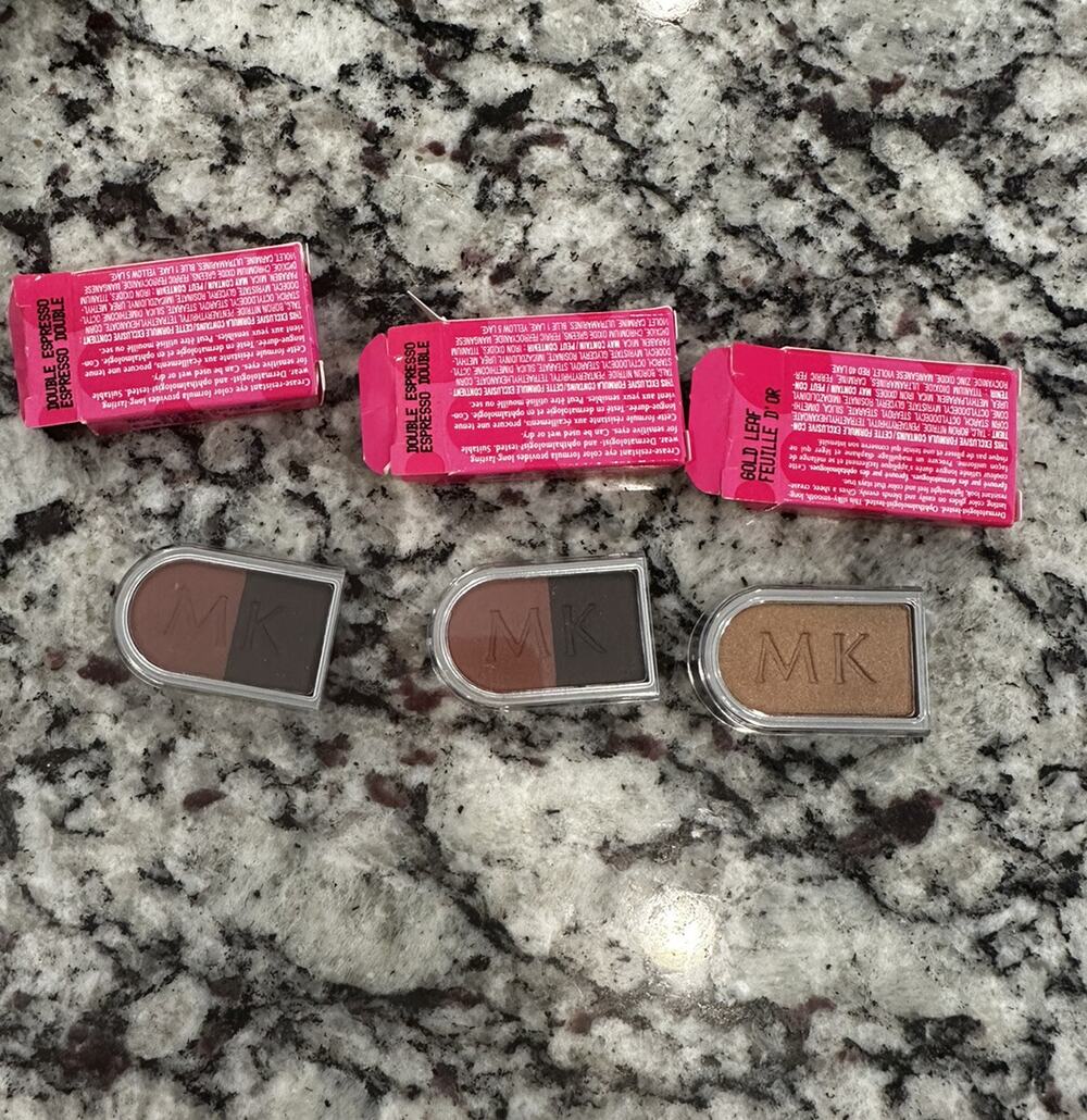 Mary Kay Signature Pair Or Double Expression And A Single Gold Leaf Eyeshadow